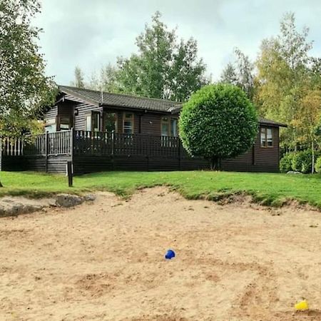 4 Bed Luxury Lodge With Hot Tub Near Lake District Warton Екстер'єр фото