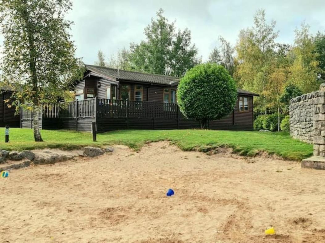 4 Bed Luxury Lodge With Hot Tub Near Lake District Warton Екстер'єр фото
